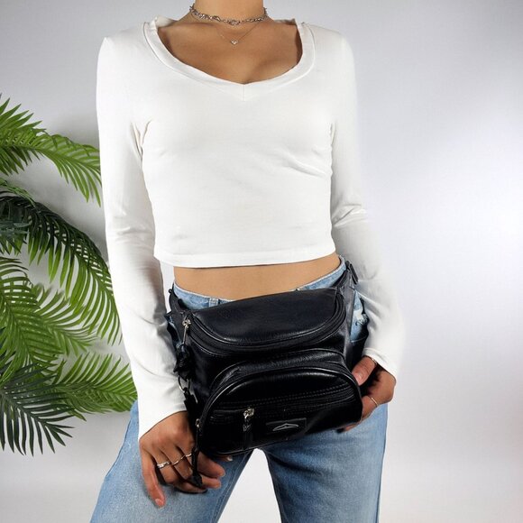 Vintage 90s Grunge Black Leather Fanny Pack Waist Bum Bag Sling Bag / Unisex - Picture 2 of 9